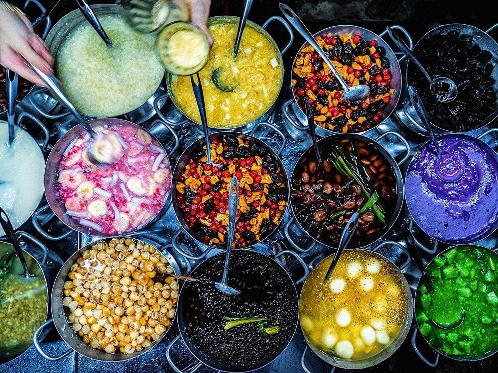 Experience Hue cuisine by cyclo. (2)