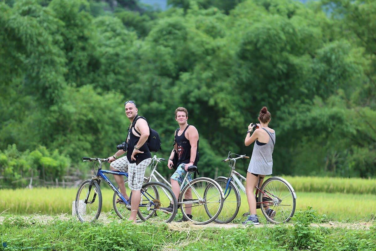 Experience bamboo rafting in Coconut Forest & learn to cook at Tra Que