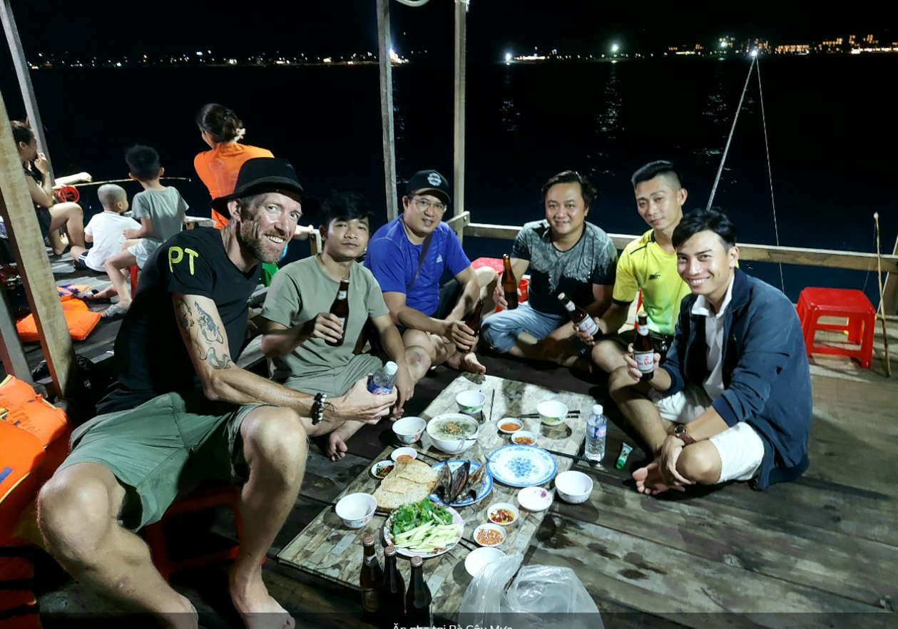 Trải Nghiệm Câu Mực Đêm – Làng Chài Nhơn Lý (2)
