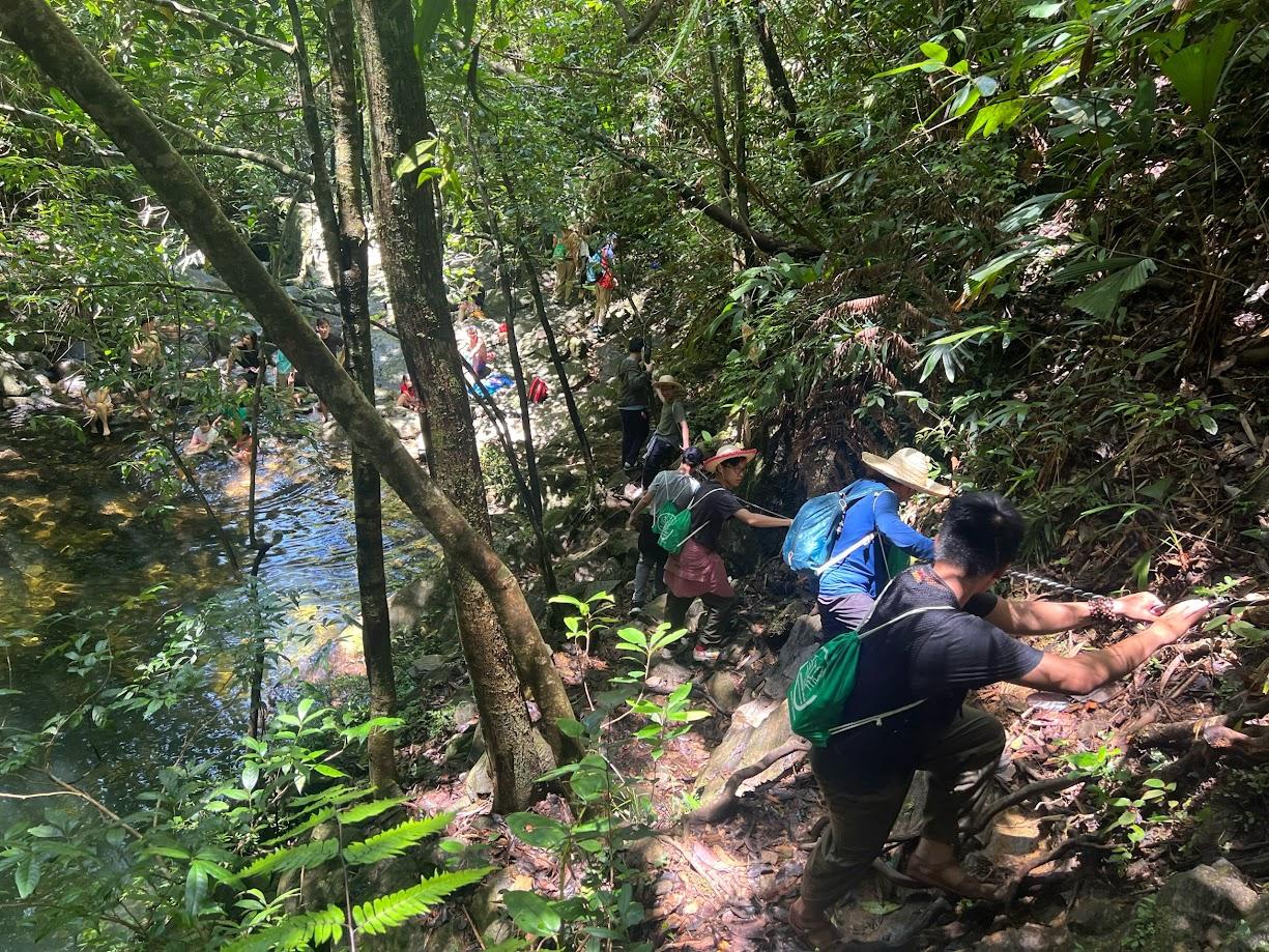 Tour Trekking Bạch Mã 2 ngày 1 đêm - Lưu trú Homestay Mê Ly  (3)