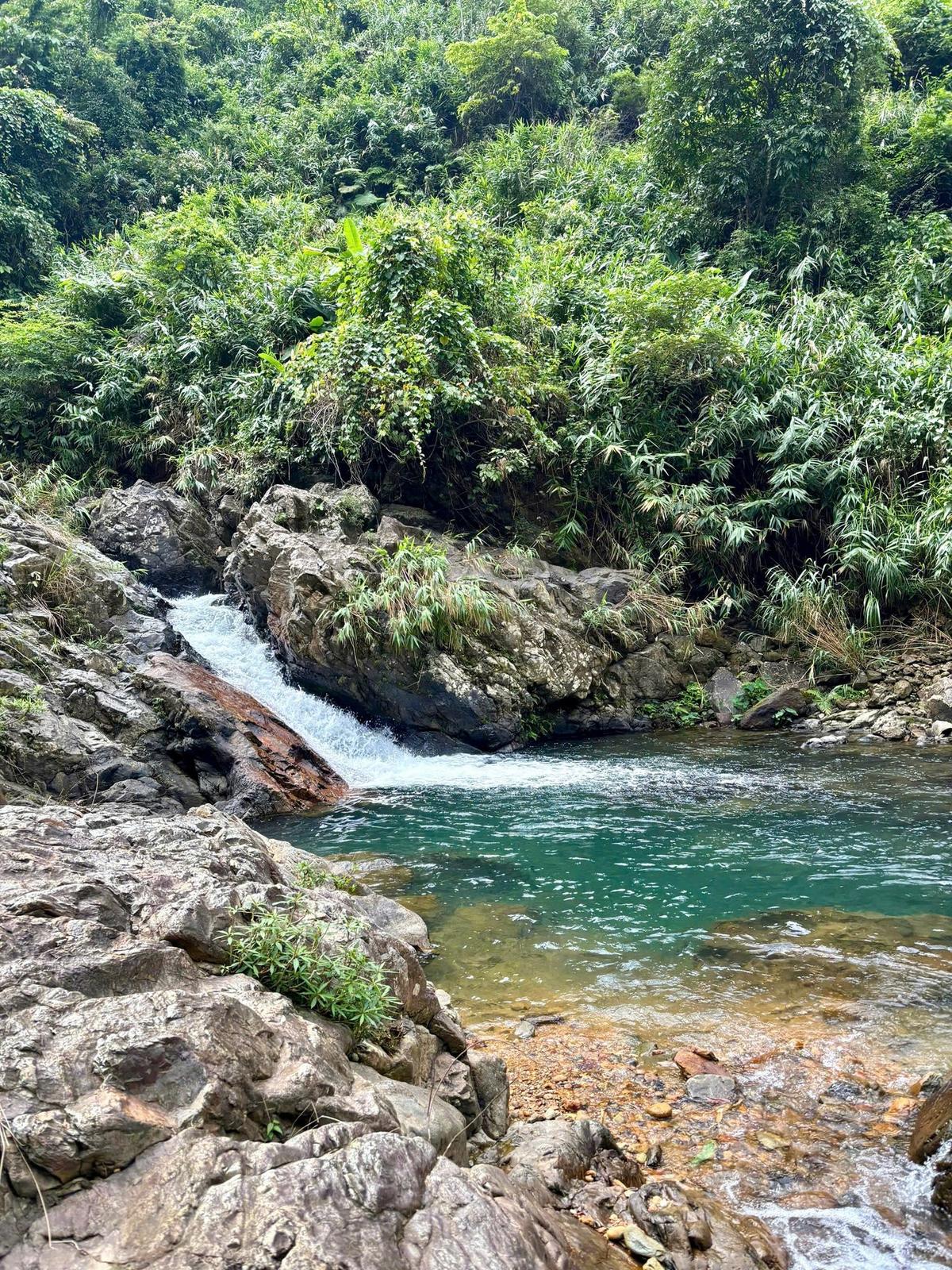 Suối Khe Đào (Đà Nẵng) (2)