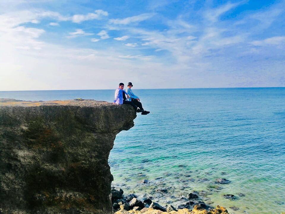 Mui Hau - Hoa rocky beach (2)
