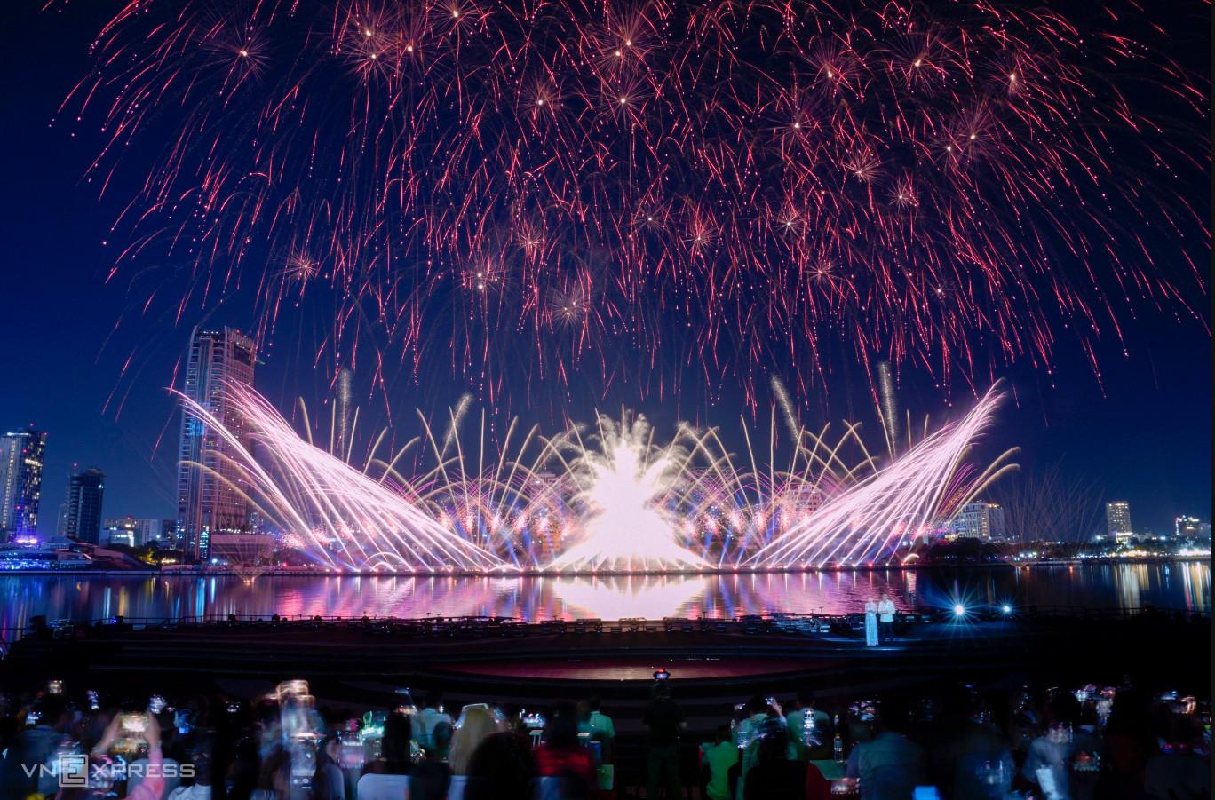 DIFF – Shine Above the Han River