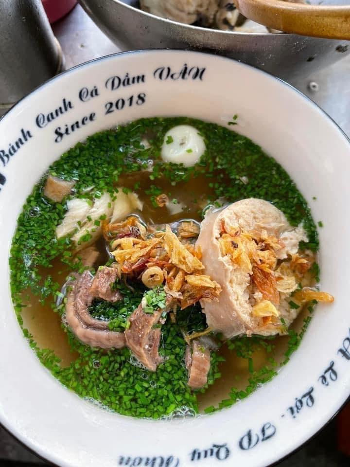 Fish Cake Noodle Soup with Chives and Shredded Fish (2)