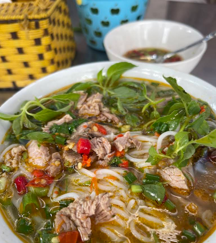 Bún Bò Huế Vỉa Hè Cô 10 (3)