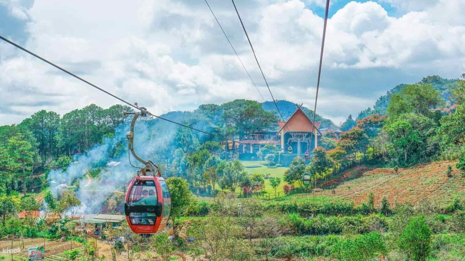 Cable Car Tourist Area - Da Lat (2)