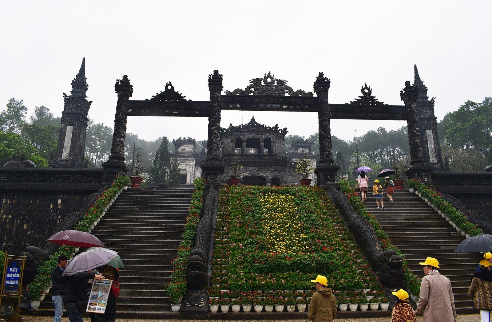 Cố đô Huế – Hầm Hải Vân, Lăng Khải Định, Đại Nội (tour ghép trong ngày từ Đà Nẵng)