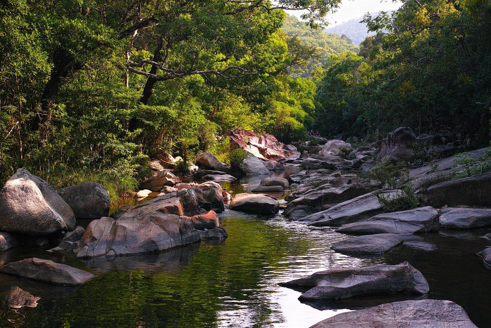 Trekking Ponagar Tower – Ba Ho Waterfall – Fishing Village (Daily Join-in Tour) (2)