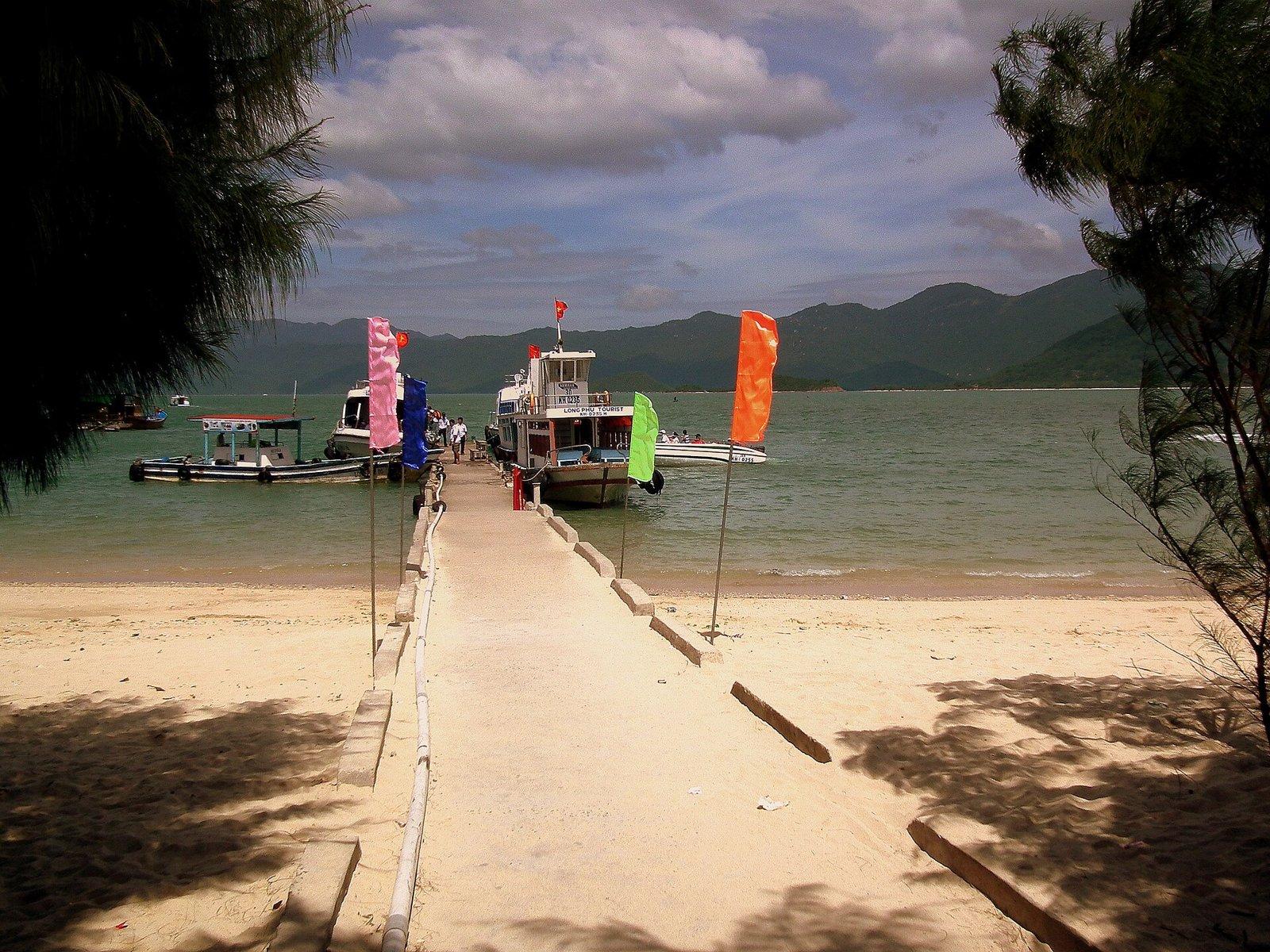 Monkey Island – Orchid Stream (Nha Phu Bay, Daily Join-in Tour)