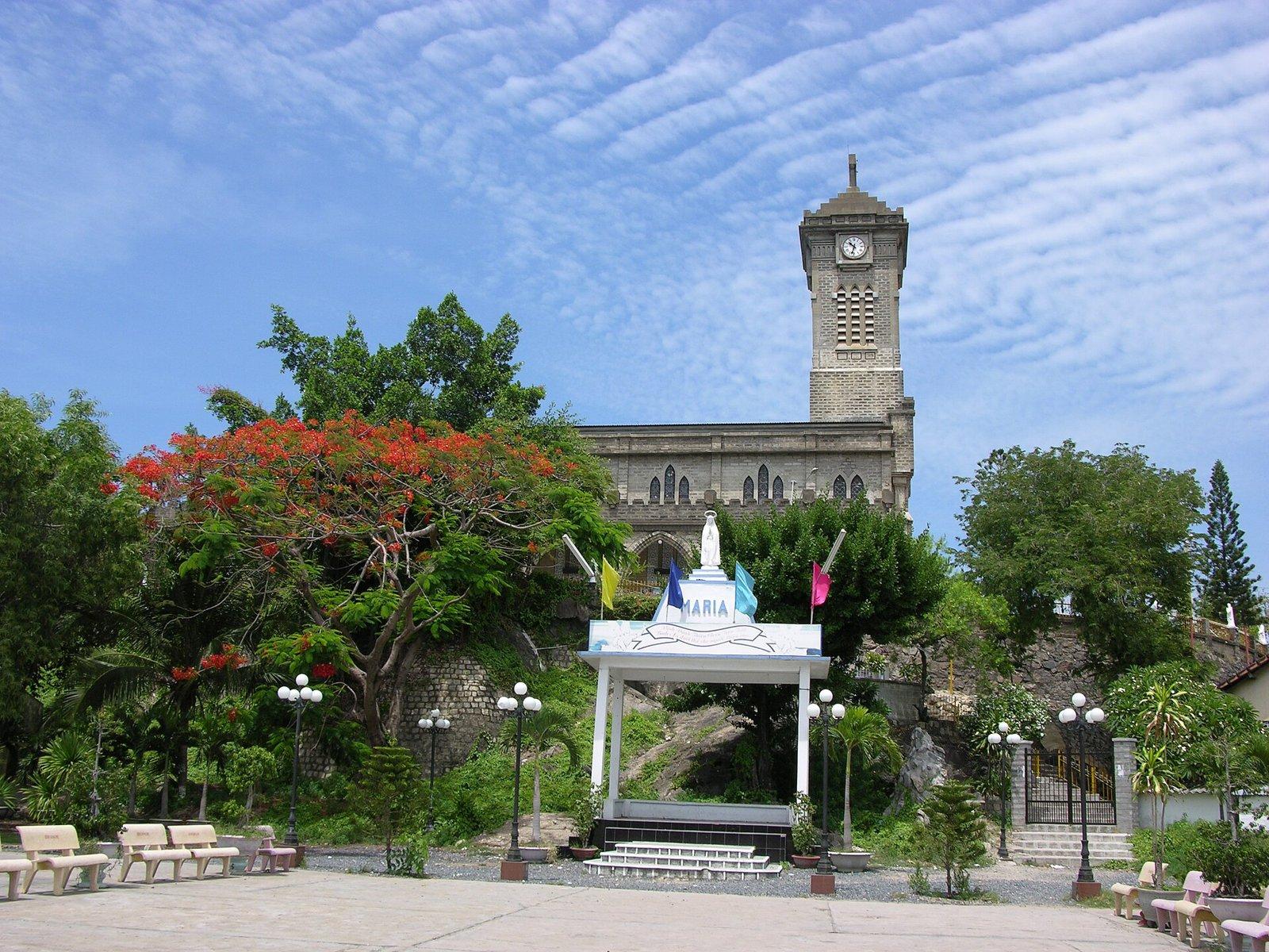 Nha Trang Half-Day City Tour – Stone Church, Long Son Pagoda, Ponagar Towers (Daily Join-in Tour) (3)