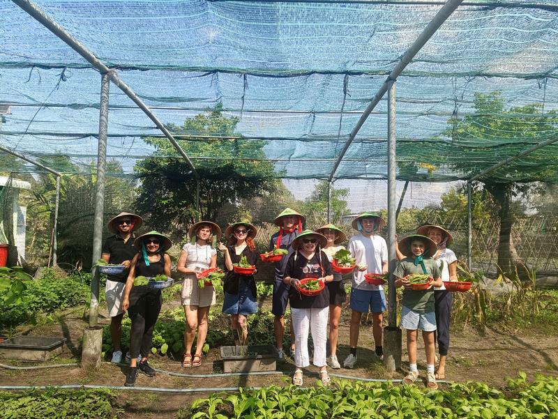 Một Ngày Làm Đầu Bếp & Khám Phá Sài Gòn (2)