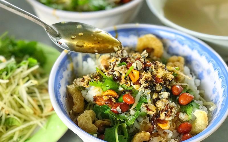 Walking Tour - Exploring Hue cuisine (6)