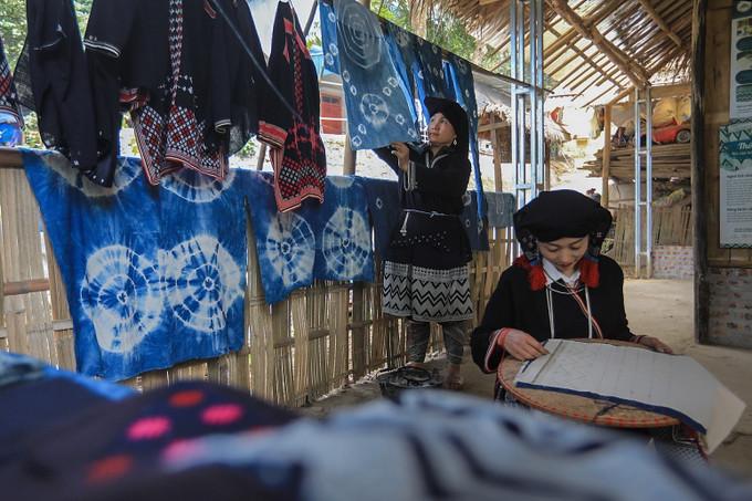 Experience Indigo Dyeing in Sung Village (7)