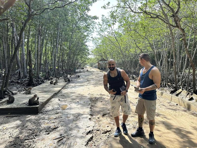 Motorbike tour - Visit Cu Chi Tunnels (6)