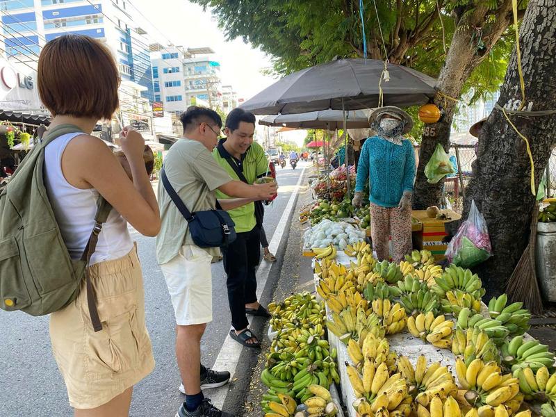 Chinh Phục ẩm thực chay Sài Gòn trên xe máy (2)