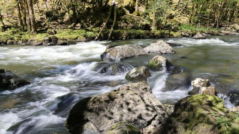 Waterfalls upstream of the Thuong Lo River (Da Nang) (2)