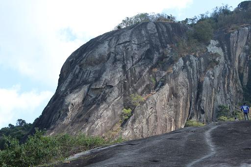 Tham quan Đá Đầu Voi