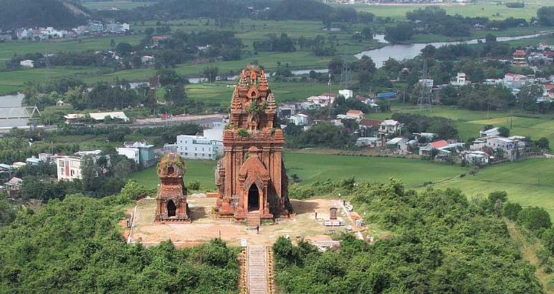 Banh It Towers (4)