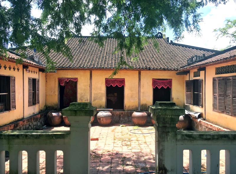 Nhà Trăm Cột (4)