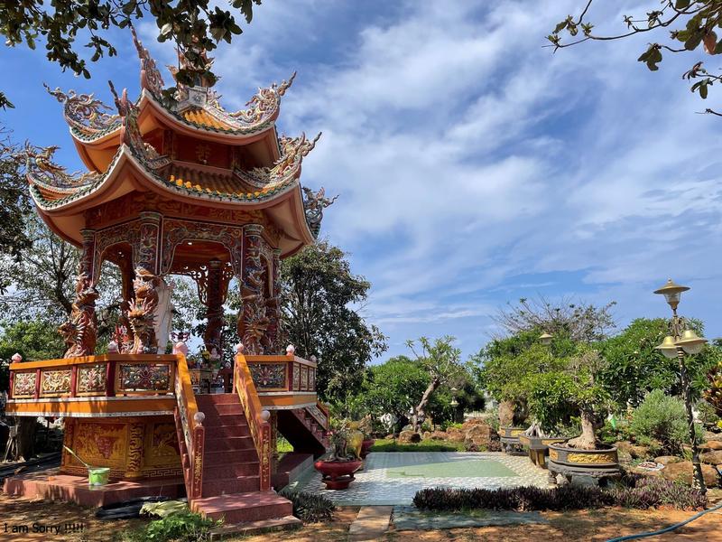 Linh Quang Pagoda Experience