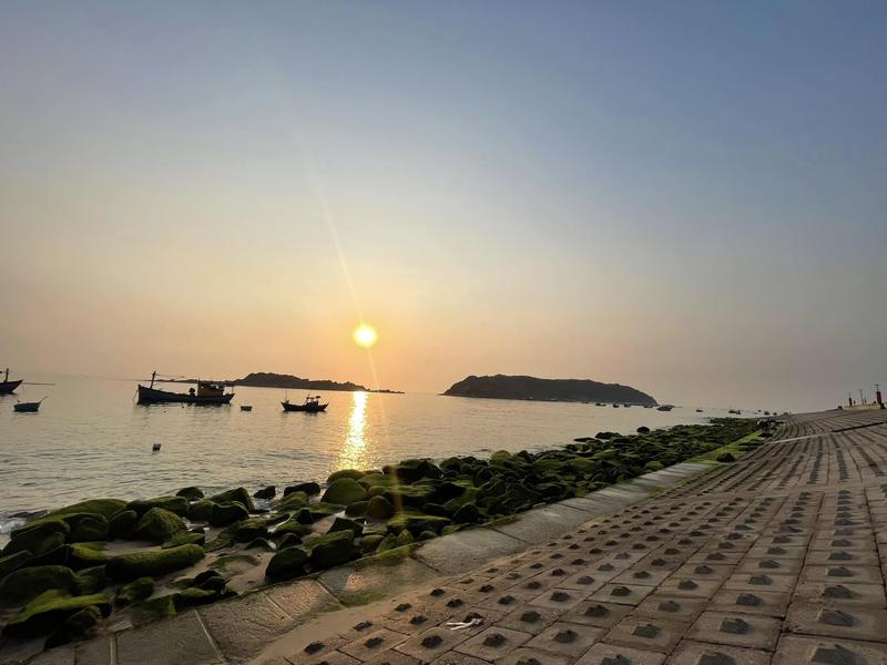 Tham quan Làng chài Nhơn Hải