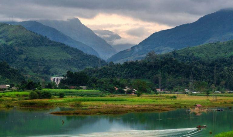 Thung lũng Lùng Tám (1)