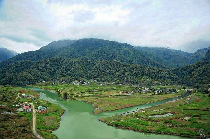 Thung lũng Lùng Tám (3)