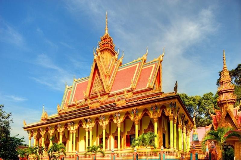 Pitu Khôsa Răngsây Pagoda - Wat Bidughosaransi Experience