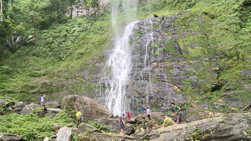 https://files.locallife.asia/images/800/1777105040660-ccd8f8725844da013f387a05836ecac1.jpg
