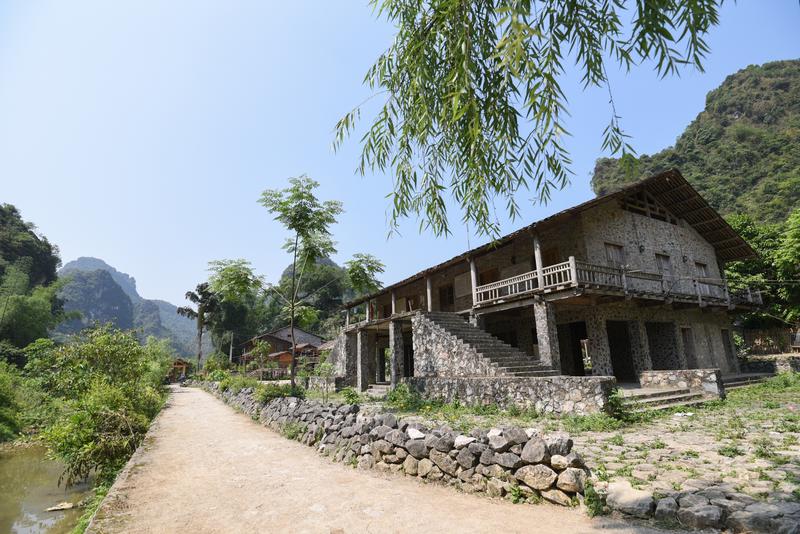 https://files.locallife.asia/images/800/1777114375459-lang-da-khuoi-ky-12-231547_68.jpg
