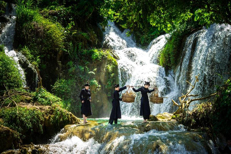 Tham quan Thác Bản Sầm