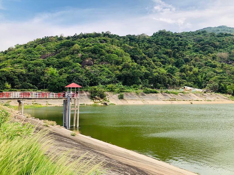https://files.locallife.asia/images/800/1777166750969-kham-pha-ve-dep-ho-soai-so-thanh-binh-va-tinh-lang-2-1660653476.jpg