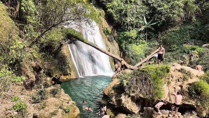 Khau Lan Waterfall (1)