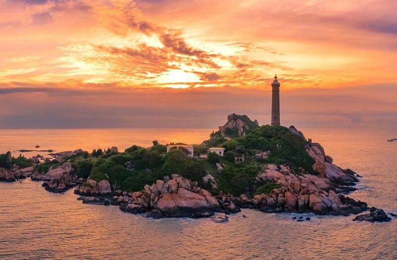 Dai Lanh Lighthouse (1)
