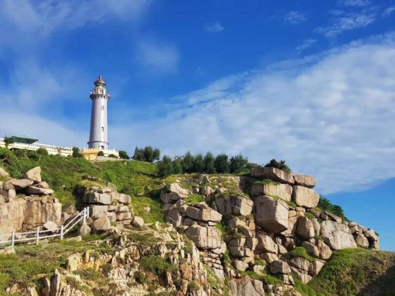 Dai Lanh Lighthouse (4)