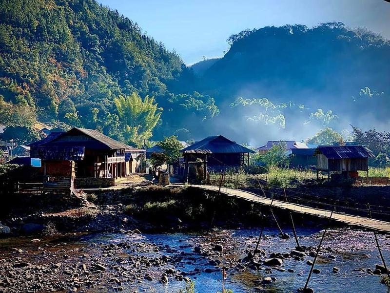 https://files.locallife.asia/images/800/1777279795353-ban-luot.jpg