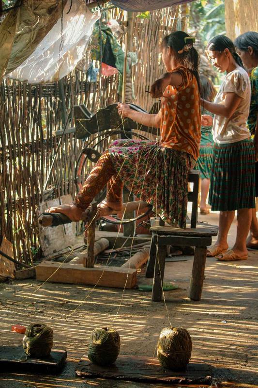 https://files.locallife.asia/images/800/1777281091286-Lang-co-Thien-Huong-2.jpg