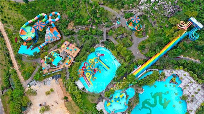 Than Tai Mountain Hot Spring Park (3)