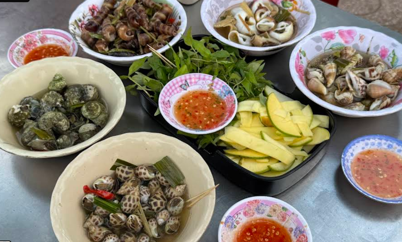 Oc Hoa Eatery (1)
