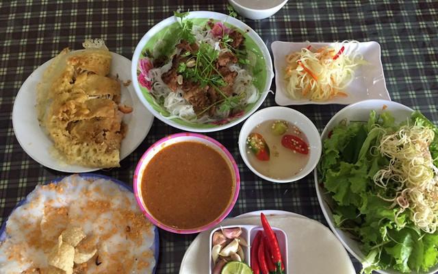 Bánh khoái Tứ Quý (1)