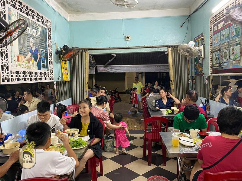Bánh khoái Tứ Quý