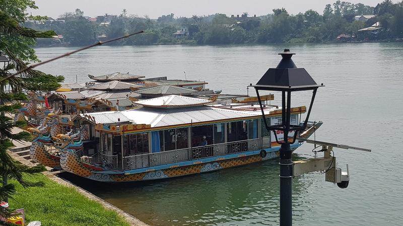 https://files.locallife.asia/images/800/1791707665090-8c151ed1-04c2-4c10-b483-5a4388fe9415-03.jpg