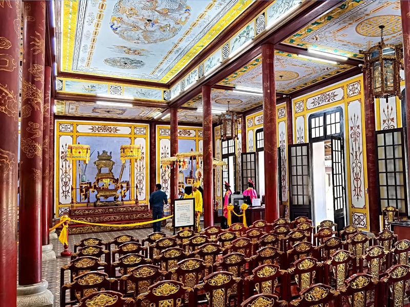 https://files.locallife.asia/images/800/1791797770726-636768c0-c17b-4bd9-a6bb-dbd728b289c3-Hue_Hall_1600x1200.jpg