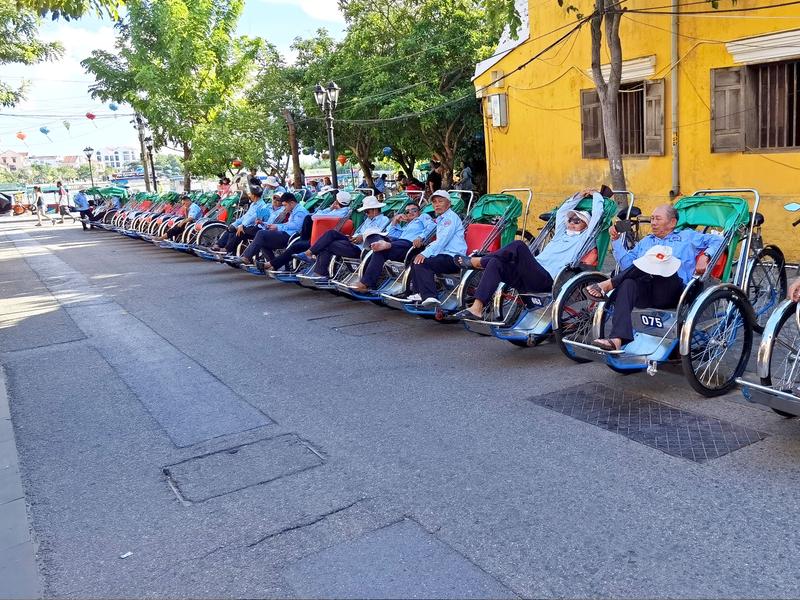 https://files.locallife.asia/images/800/1792116495421-01ea5119-e360-424b-8c43-7252e5fe02d4-hoi_an_6.jpg