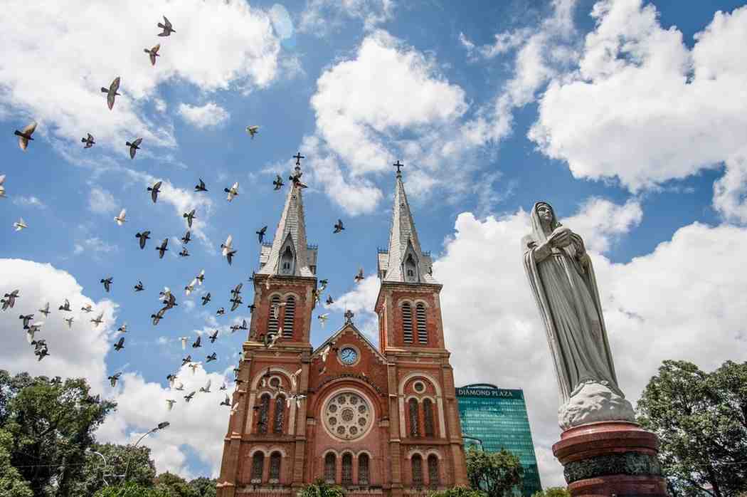 https://files.locallife.asia/provinces/ho-chi-minh.jpg