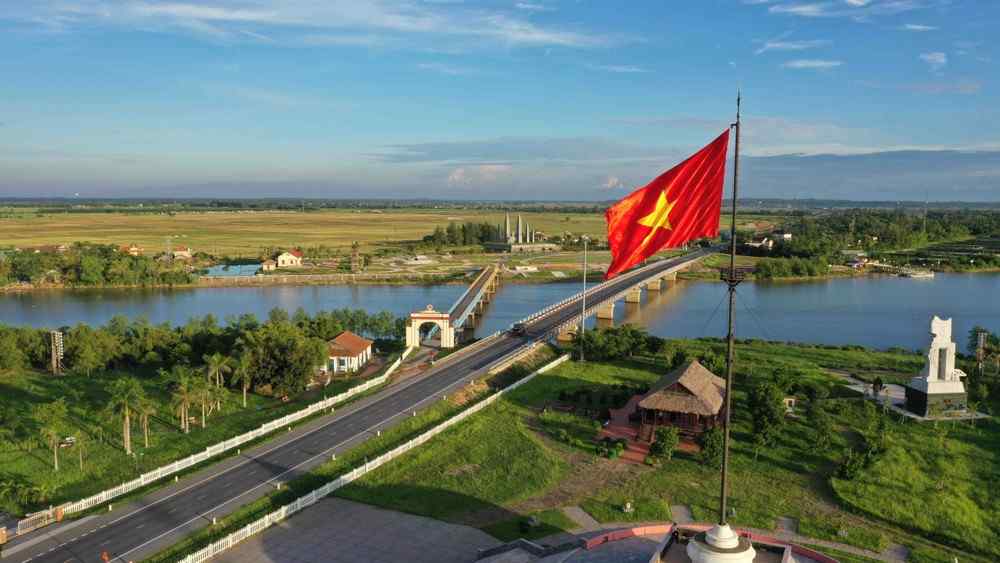 https://files.locallife.asia/provinces/quang-tri.jpg